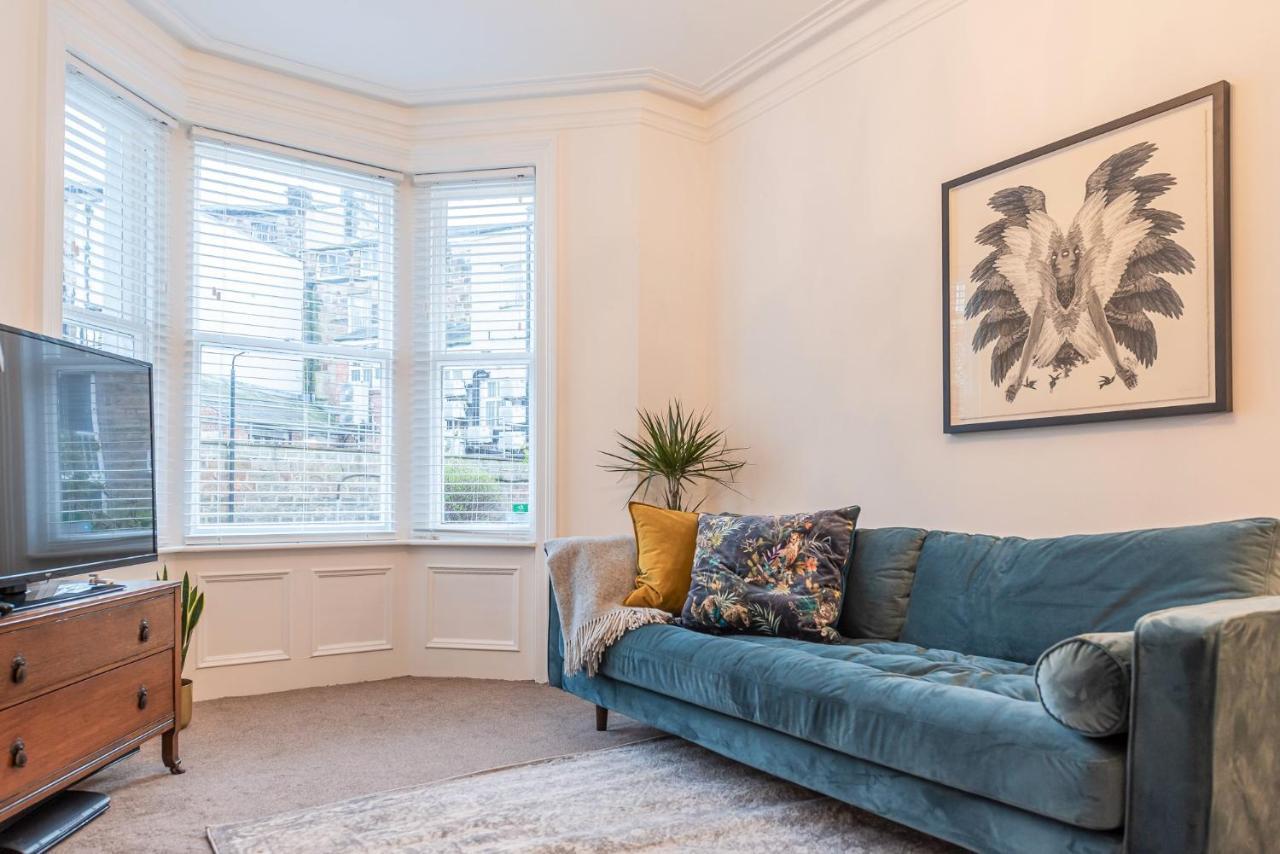 Perfectly Located 4 Storey Townhouse With 2 Parking Spaces In Central Harrogate Dış mekan fotoğraf